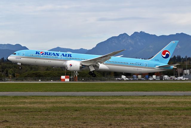 BOEING 787-10 Dreamliner (HL8515)