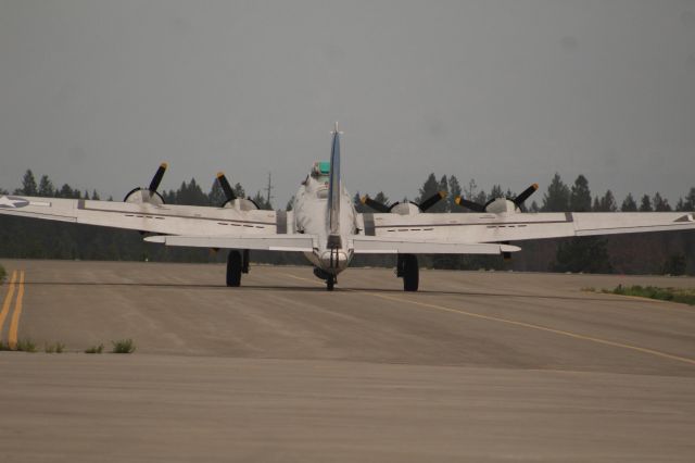 Boeing B-17 Flying Fortress (N9323Z)