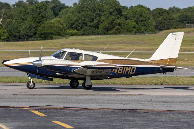 Piper PA-30 Twin Comanche (N81MD)