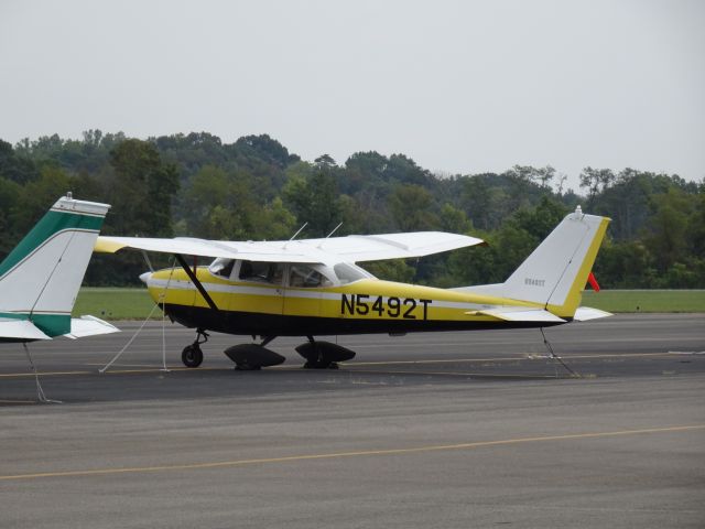 Cessna Skyhawk (N5492T)