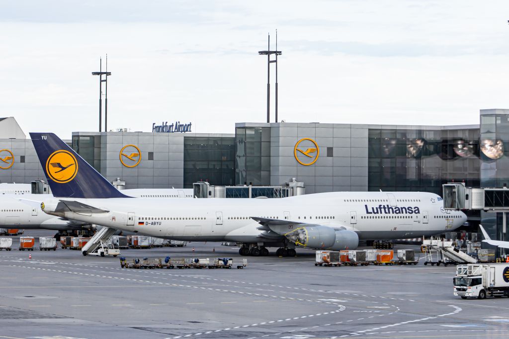 Boeing 747-200 (D-ABYU) - B747-830(D-ABYU) Parking