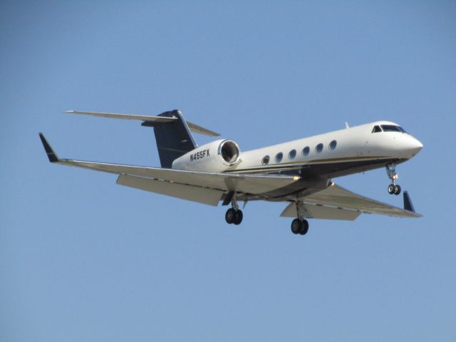 Gulfstream Aerospace Gulfstream IV (N455FX) - Landing RWY 20R