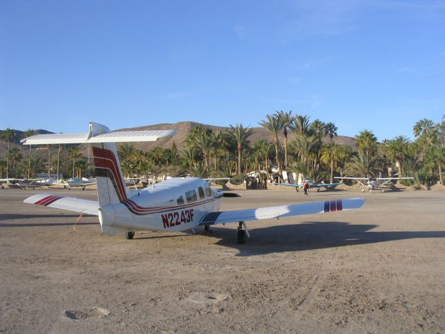 Piper Saratoga (N2243F)