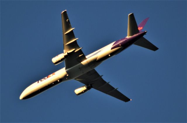 Boeing 757-200 — - over my house on downwind at 8000