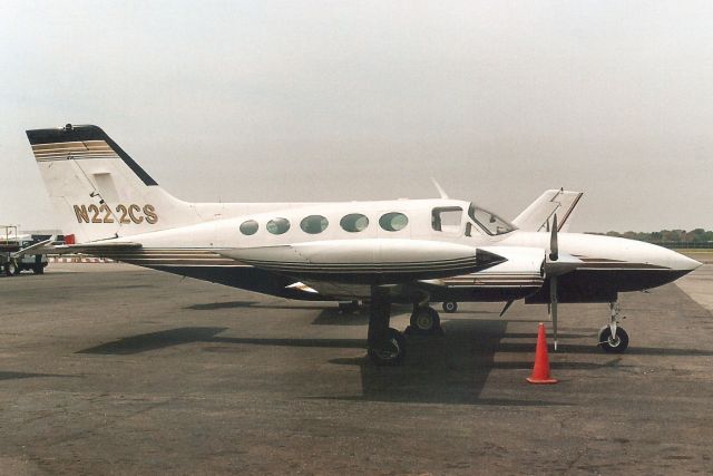 Cessna 421 (N222CS) - Seen here in May-06.br /br /Exported to Ecuador 16-Jul-09 as HC-CIE.