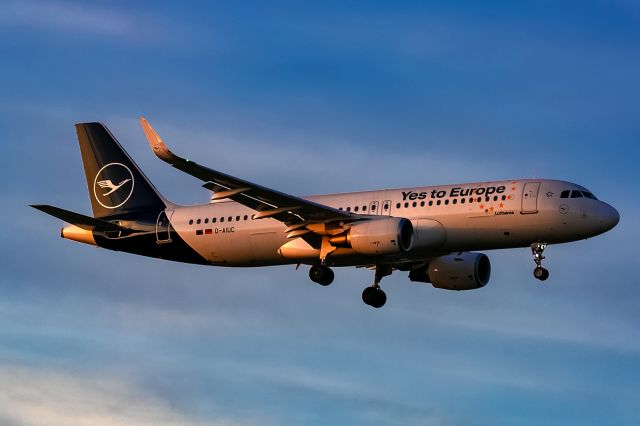 Airbus A320 (D-AIUC)