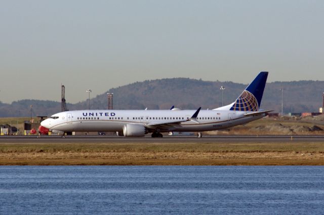 Boeing 737 MAX 9 (N47505) - United B737 MAX 9 returned to BOS on 4/4/21 operating a flight to Denver.