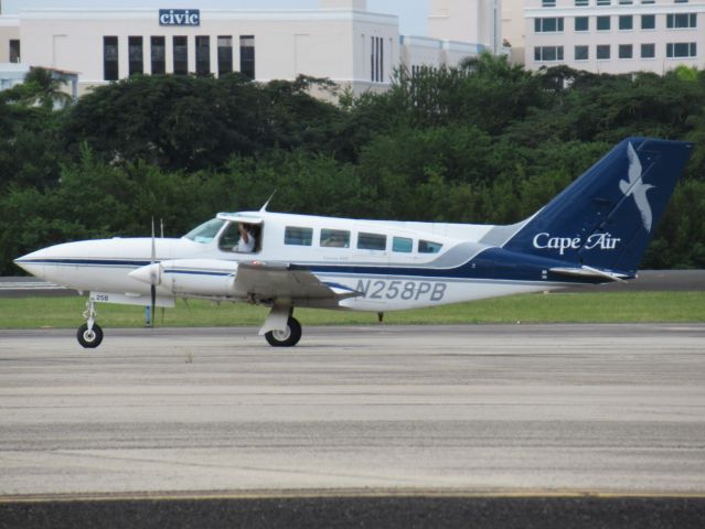 Cessna 402 (N258PB)