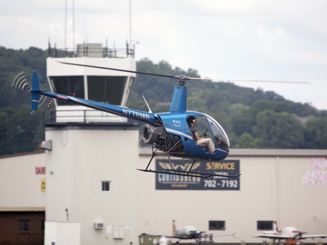 Robinson R-22 (N778MR) - Flight training.