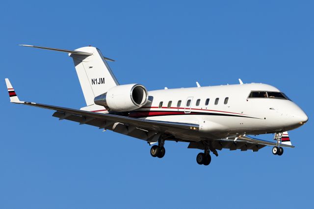 Canadair Challenger (N1JM)