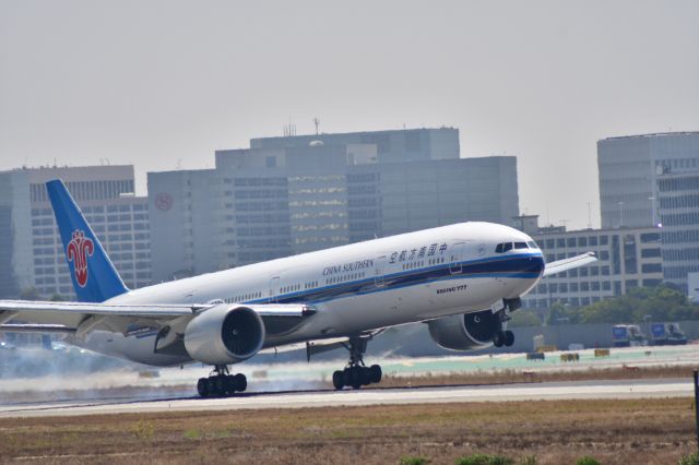 Boeing 777-200 (B-2029)