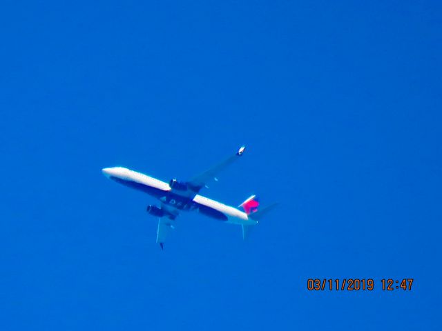 Boeing 737-900 (N859DN)