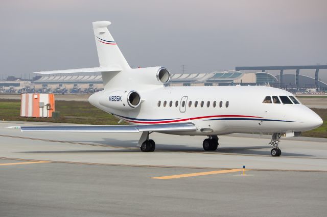 Dassault Falcon 900 (N826K)