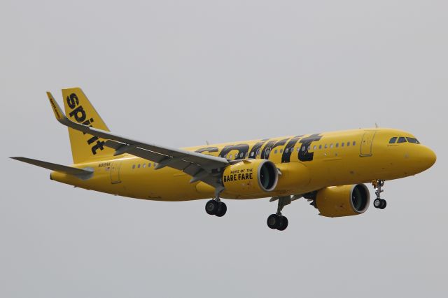 Airbus A320neo (N915NK) - My first sighting of this new Spirit Airlines A320neo. N915NK was delivered on 1 Mar 2019 and seen here on short-final for RWY 6R on 17 Apr 2019.