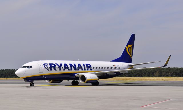 Boeing 737-800 (EI-EFW) - Ryanair Boeing 737-8AS(WL) EI-EFW in Düsseldorf Weeze Airport