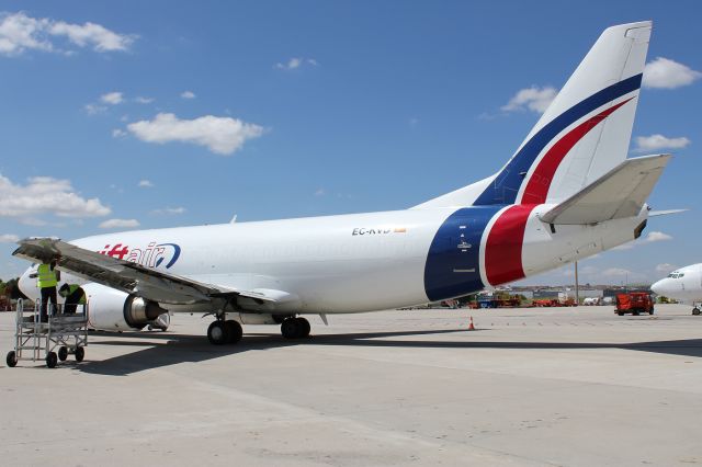 BOEING 737-300 (EC-KVD)