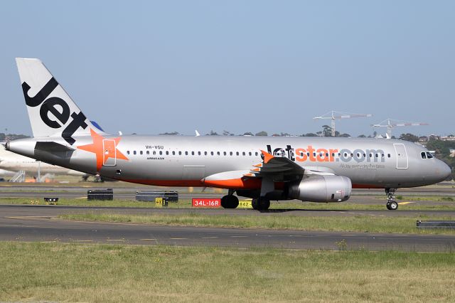 Airbus A320 (VH-VGU) - on 3 December 2018