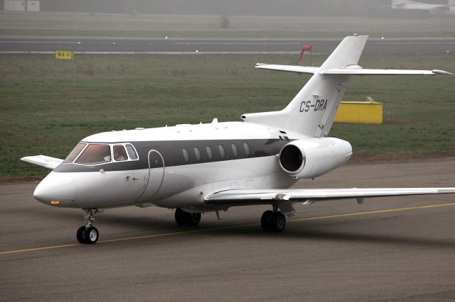 Hawker 800 (CS-DRA)