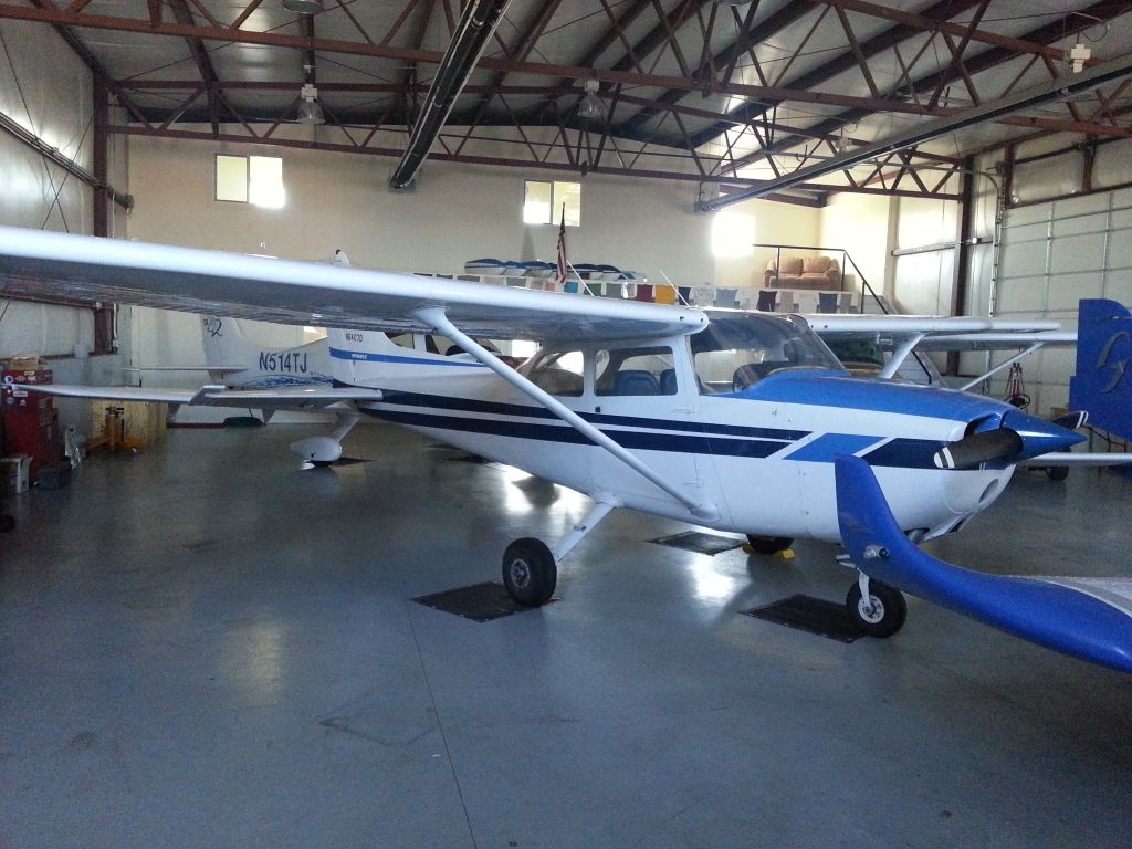 Cessna Skyhawk (N6407D)