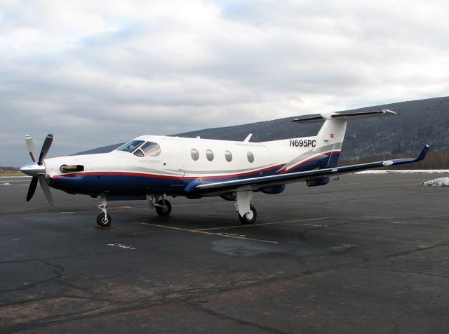 Pilatus PC-12 (N695PC) - Awaiting clients at Williamsport