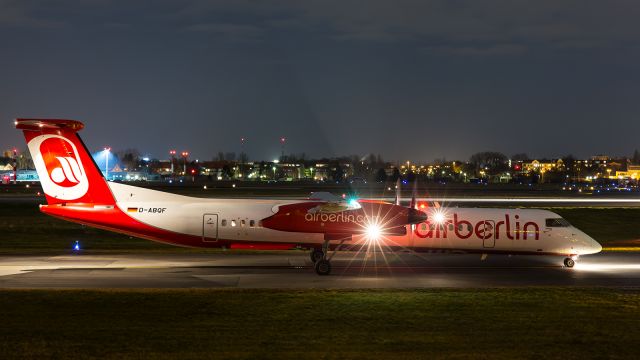 de Havilland Dash 8-400 (D-ABQF)