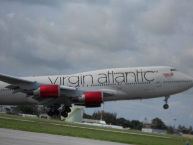 Boeing 747-200 (G-VXLG)