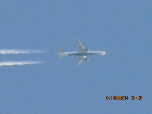 Boeing 757-200 (N680DA)