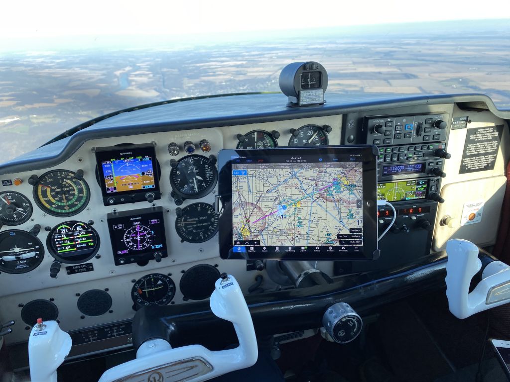 Beechcraft Bonanza (33) (N1430G)