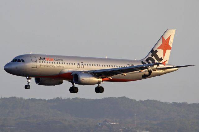 Airbus A320 (VH-VQJ)