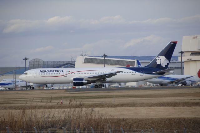 BOEING 767-300 (XA-MAT) - Departure at Narita Intl Airport 34L on 2011/1/1