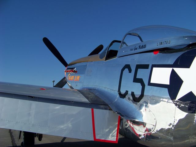 North American P-51 Mustang (N8677E)