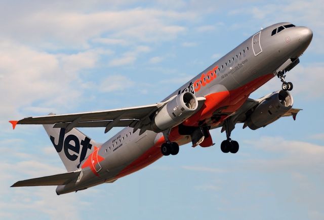 VH-VGI — - JETSTAR AIRWAYS - AIRBUS A320-232 - REG VH-VGI (CN 4466) - ADELAIDE INTERNATIONAL AIRPORT SA. AUSTRALIA - YPAD 12/12/2014