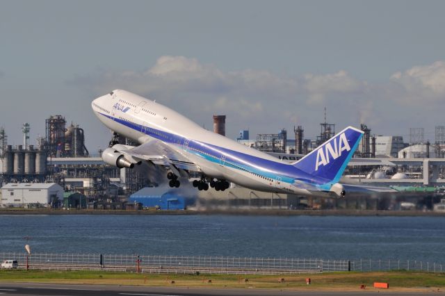 Boeing 747-400 (JA8960) - 2010/8/28