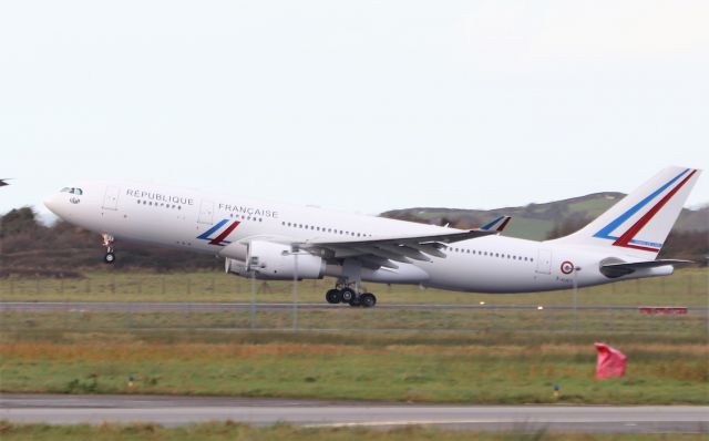 Airbus A330-200 (F-UJCT) - "ctm1103" french air force a330-243 f-ujct dep shannon 18/12/20.