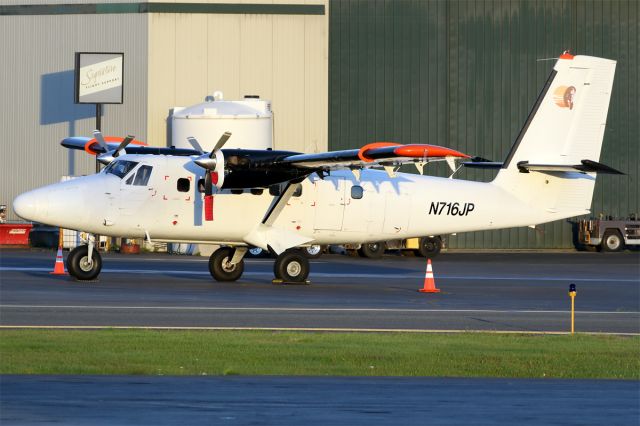 De Havilland Canada Twin Otter (N716JP)