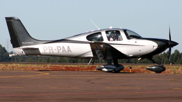 Cirrus SR-22 (PR-PAA)