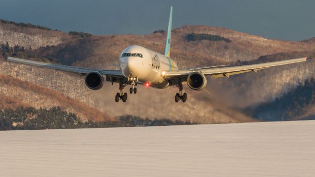 BOEING 767-300 (JA01HD) - Hokkaido International Airlines / Boeing 767-33A/ERbr /Jan.24.2016 Hakodate Airport [HKD/RJCH] JAPAN