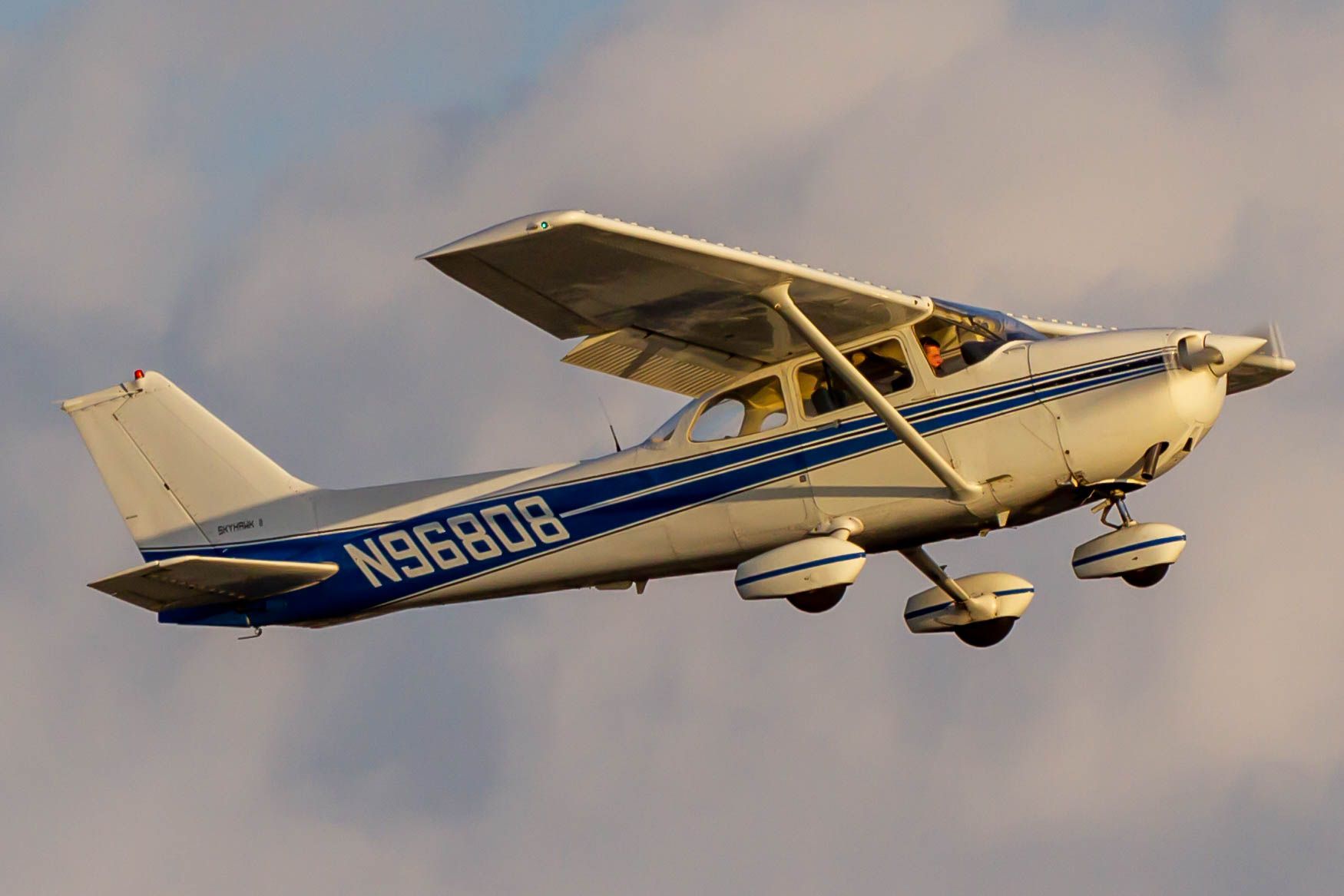 Cessna Skyhawk (N96808)