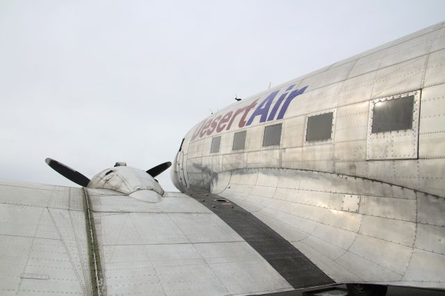 Douglas DC-3 (N272R)