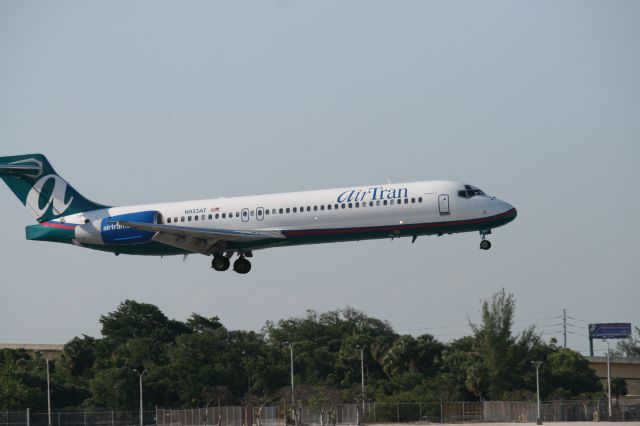 Boeing 717-200 (N933AT)