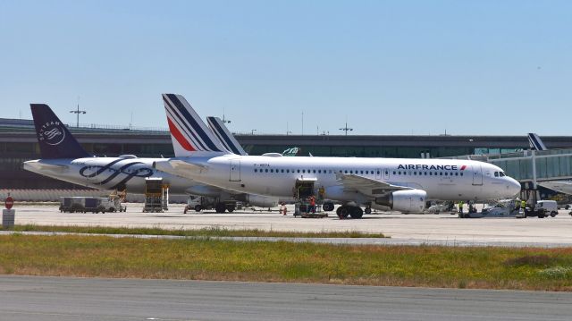 Airbus A320 (F-HEPA) - Air France Airbus A320-214 F-HEPA in Paris Roissy 