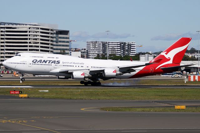 Boeing 747-400 (VH-OEH) - on 24 November 2018