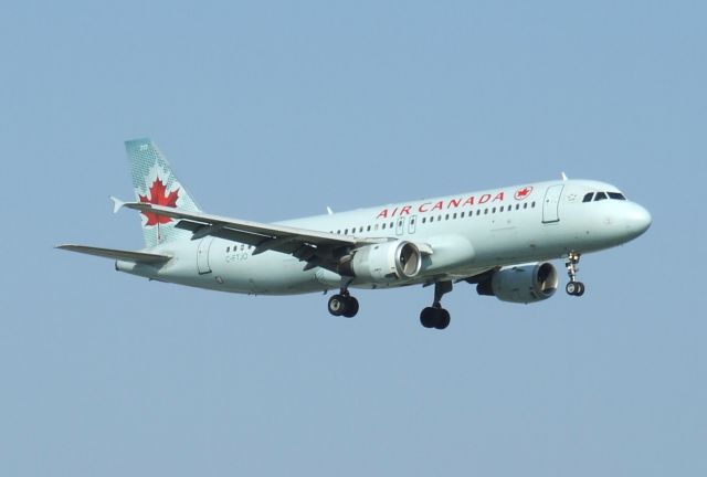 Airbus A320 (C-FTJO)