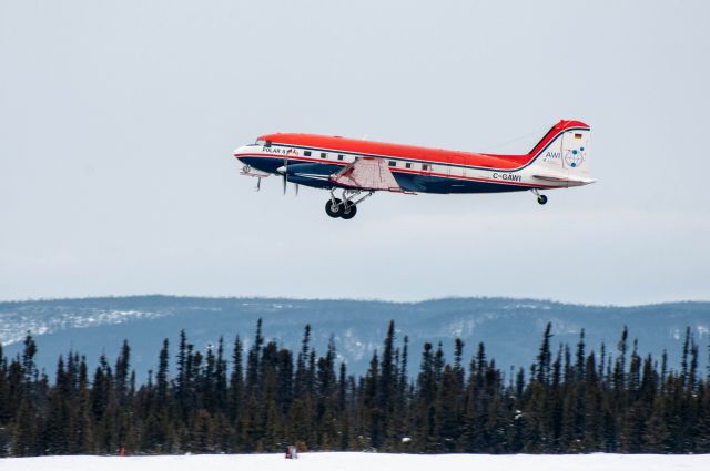 Douglas DC-3 (C-GAWI)