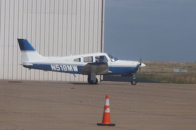 Piper Cherokee (N518MW)