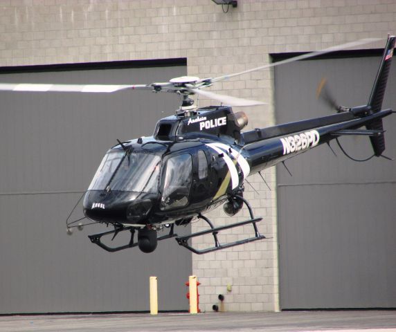 Eurocopter AS-350 AStar (N326PD) - Lifting off from Fullerton