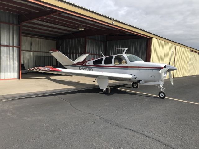 Beechcraft 35 Bonanza (N3713Q)