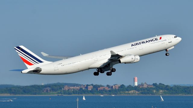 Airbus A340-300 (F-GLZH)