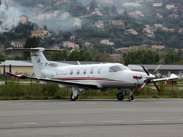 Pilatus PC-12 (F-HOLI) - 04 avril 2015