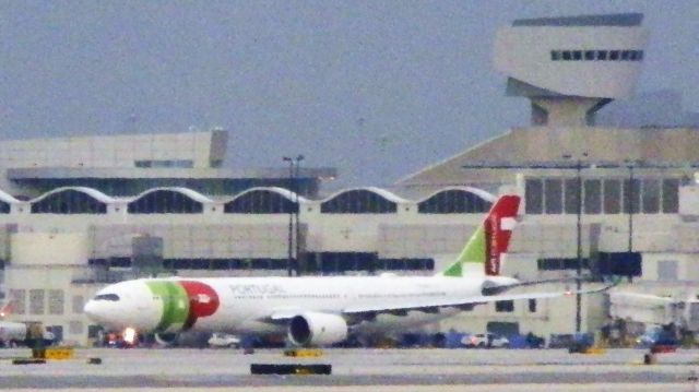 Airbus A330-900 (CS-TUO) - A TAP A330-900neo Taxiing,for the departure to Lisbon(LPPT)"From a Distance!"